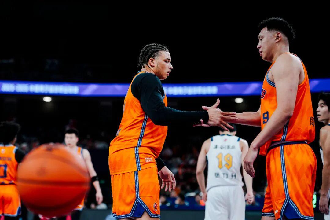 hth-全明星首发，上海男篮不配？