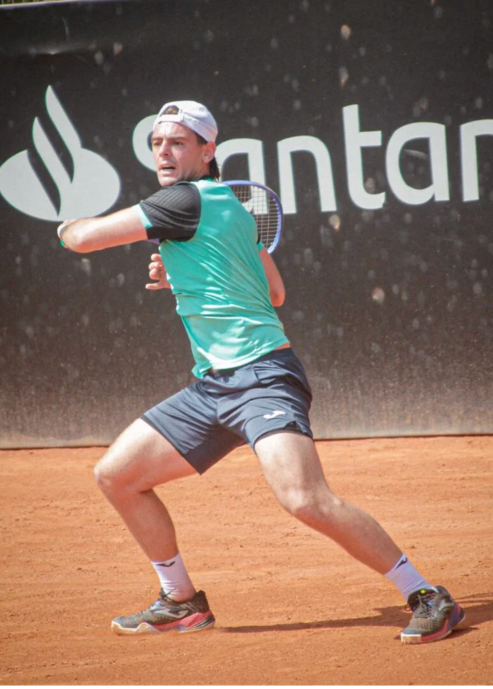 华体会官网下载-他，27岁，过去7年里“卖”了8场球…. 球场上这一切，全是赌局…